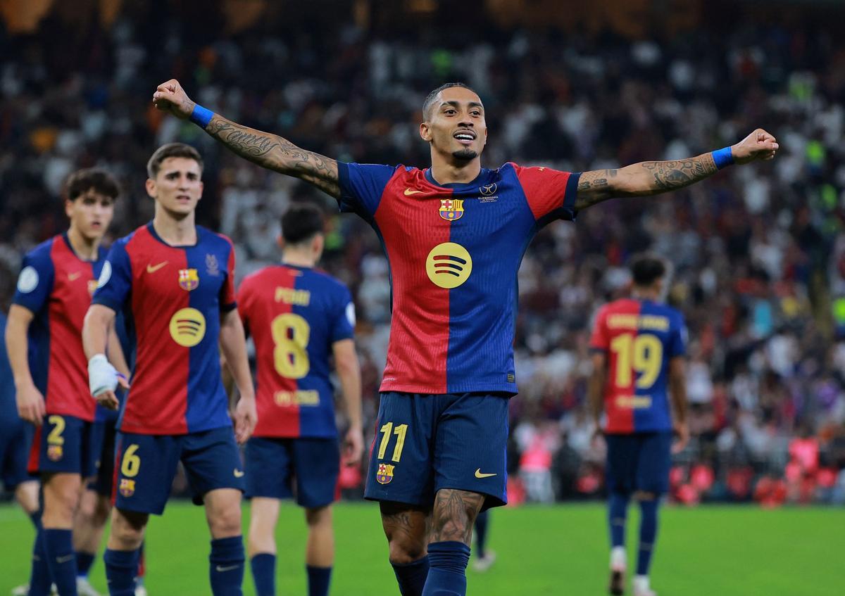 El Barça golea 2-5 al Madrid en la final de la Supercopa | FOTOS