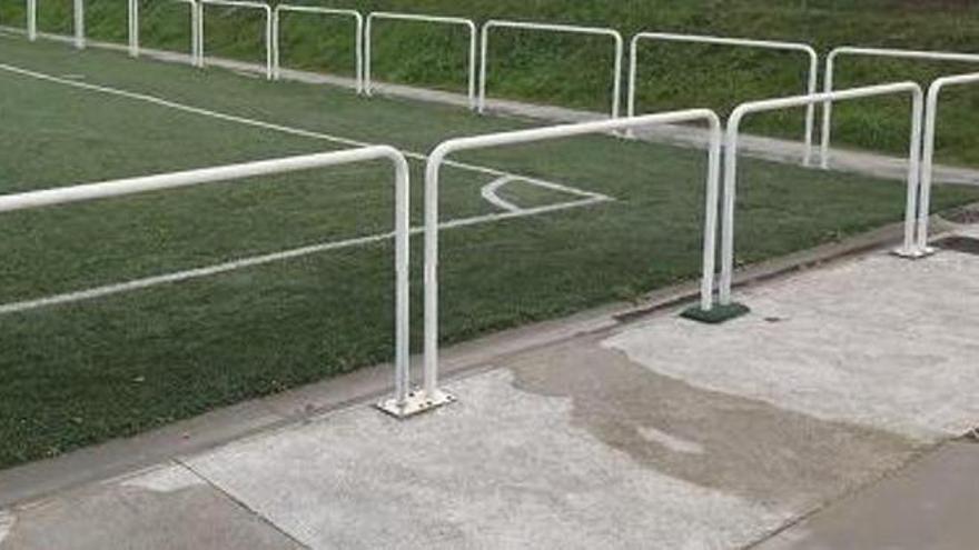 El Ayuntamiento de Castrillón licita la instalación de protecciones acolchadas en los campos de fútbol de Ferrota y de Raimundo Álvarez