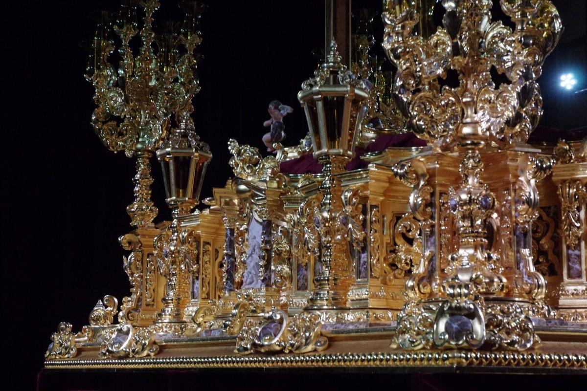 El Cristo del Amor estrena una joya para la Semana Santa de Málaga 2026