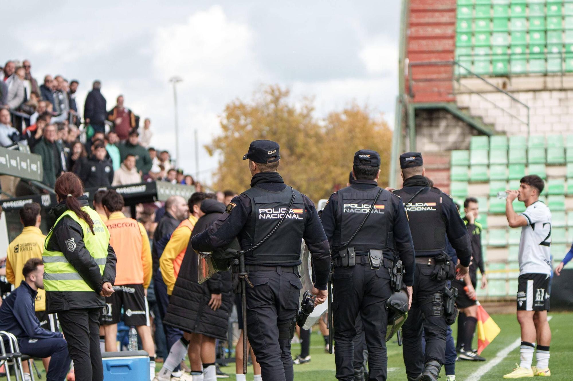 FOTOGALERÍA | Las mejores imágenes del partido Mérida-Orense