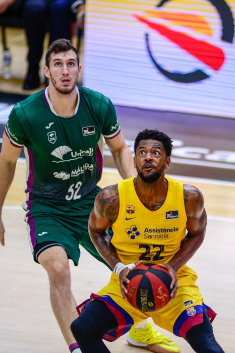 Partido entre el Unicaja y el FC Barcelona en la fase final de la Liga ACB.