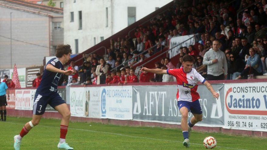 Luis Castro durante el partido del Alonsras.