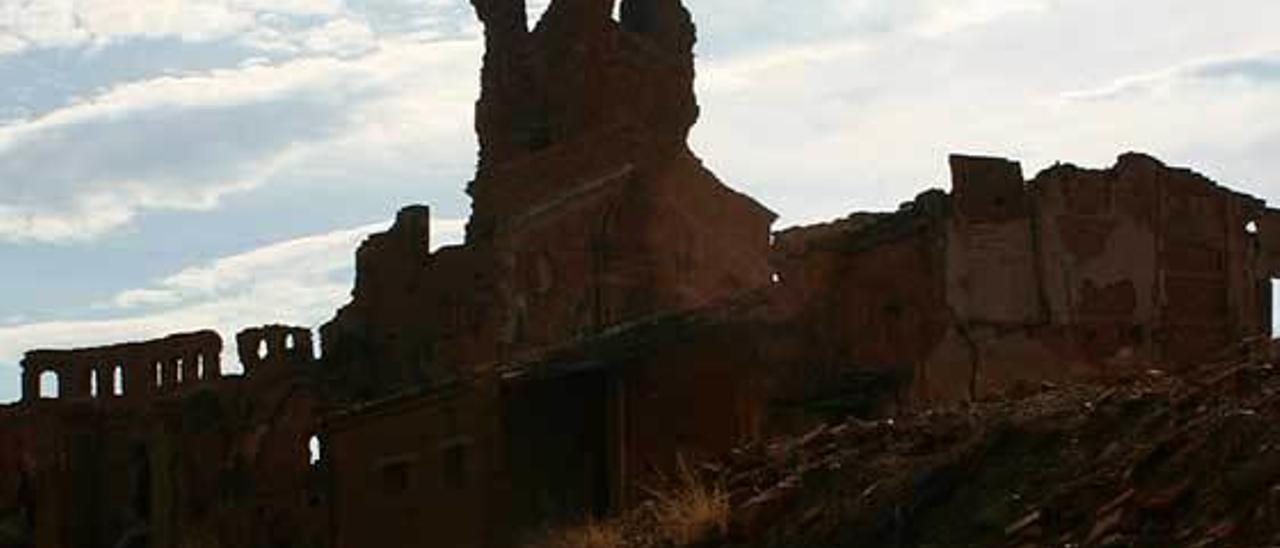 Pueblo en ruinas en la España interior.