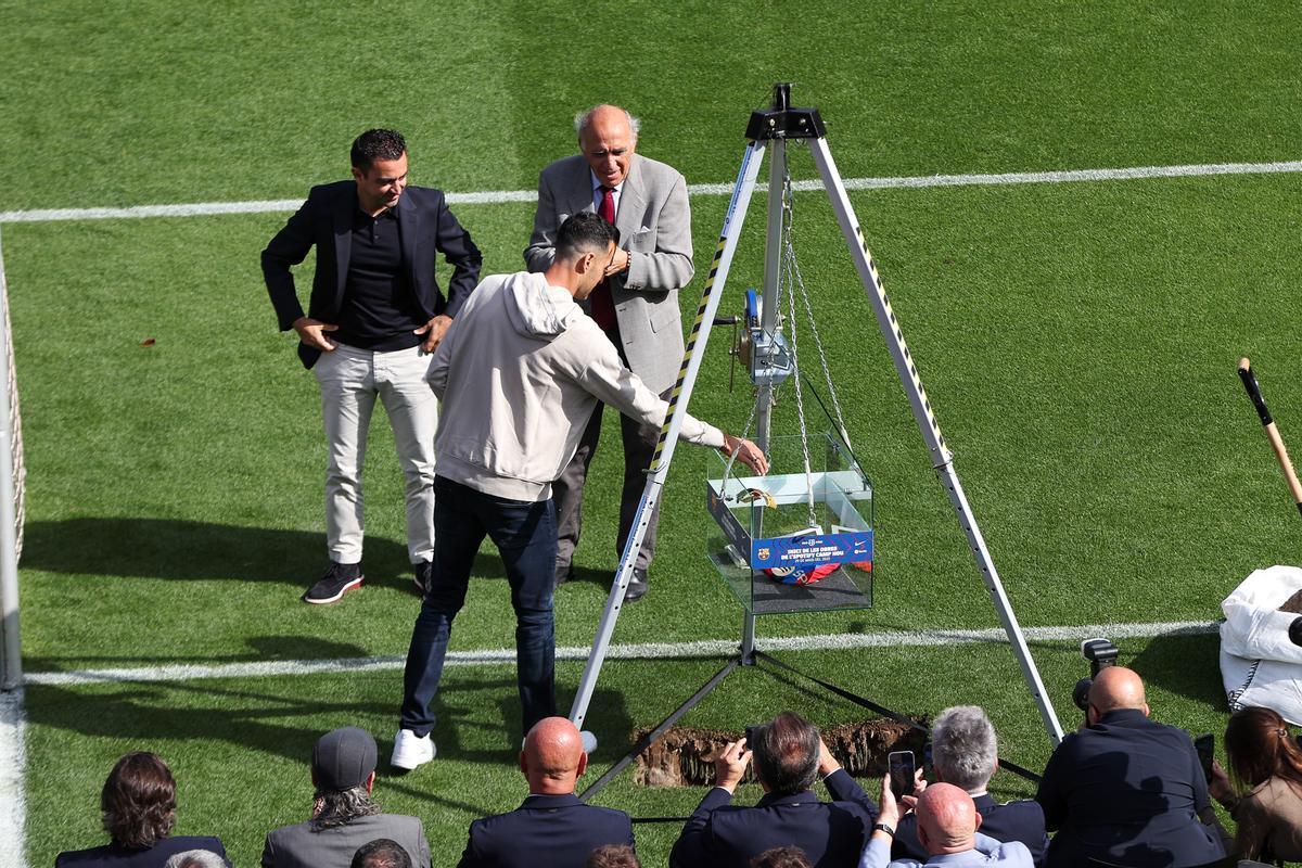 Colocación de la primera piedra del futuro Camp Nou