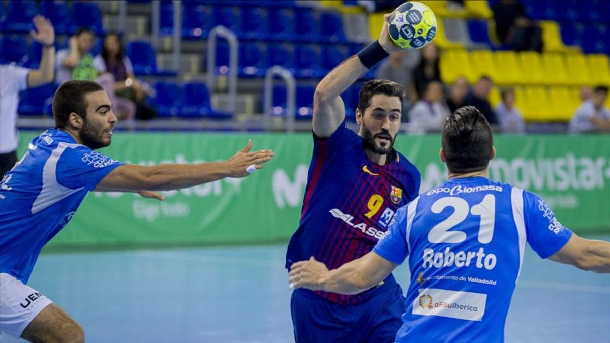 El 'mago' Raúl Entrerríos, en la primera vuelta ante el At. Valladolid