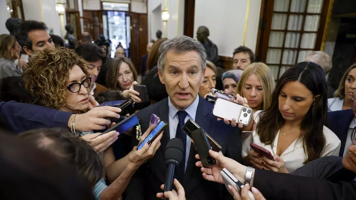 Feijóo habla de una situación "agónica" ante el registro de la UCO en Ferraz y vuelve a instar a los socios a romper con Sánchez