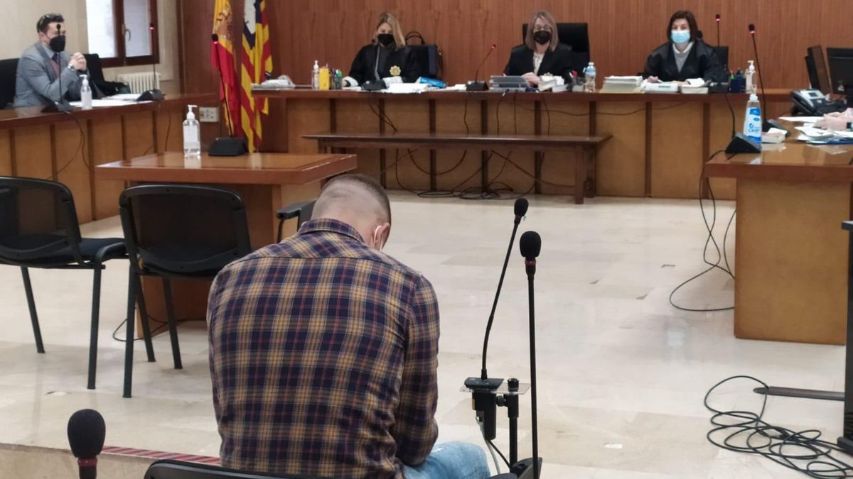 El acusado, hoy durante el juicio en la Audiencia de Palma