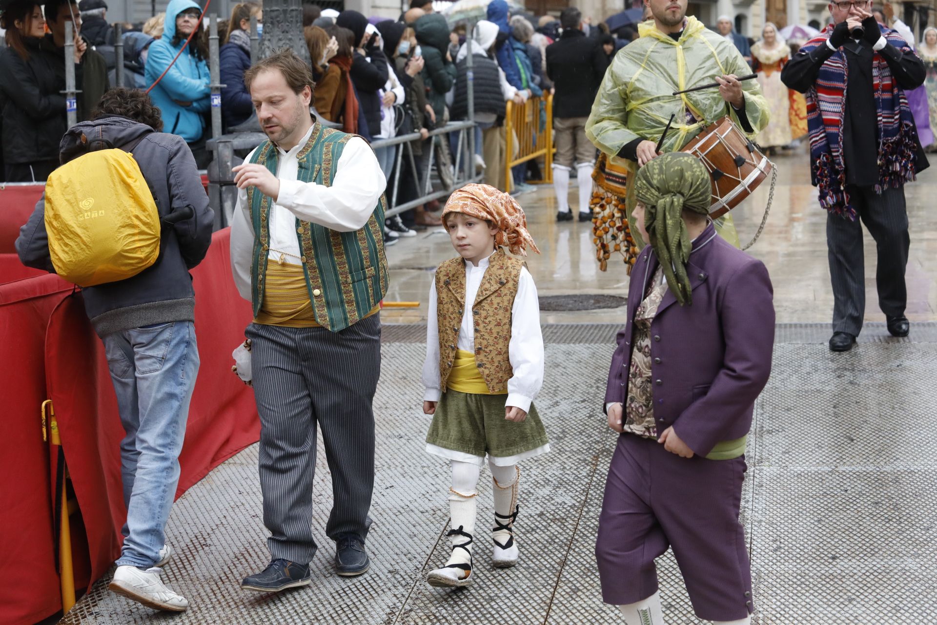 Búscate en el primer día de ofrenda por la calle de Quart (entre las 17:00 a las 18:00 horas)