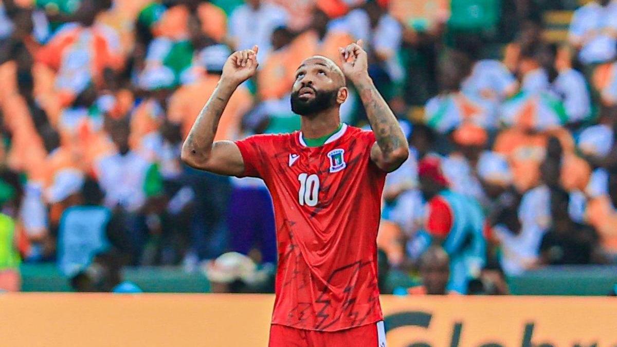 Emilio Nsue celebra un tanto con Guinea Ecuatorial en la Copa África