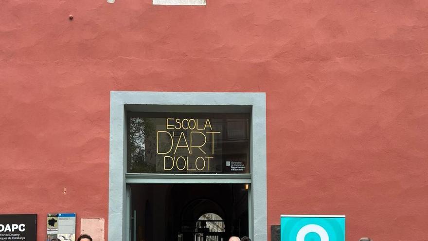 Garrotxa Approp estrena mascota feta a l’Escola d’Art d’Olot