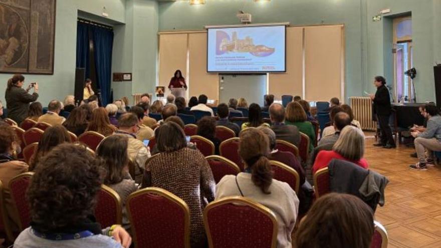 La alcaldesa de Huesca, Lorena Orduna, durante su intervención.  | GOBIERNO DE ARAGÓN