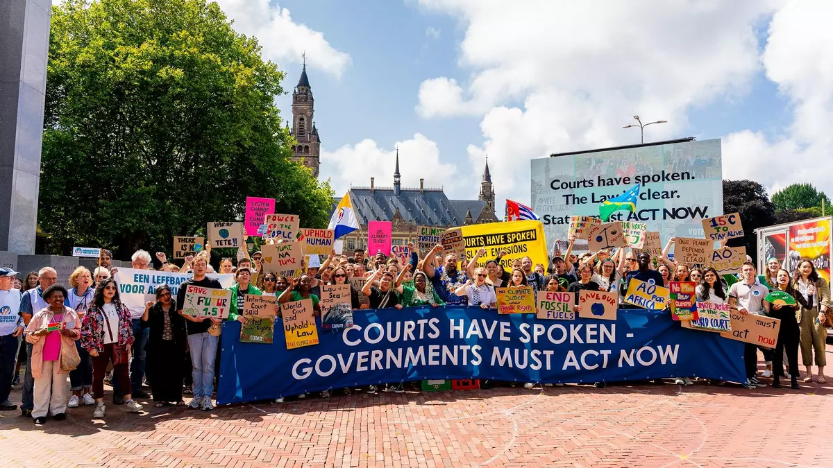 "Juicio climático del siglo": el tribunal de La Haya dicta por primera vez que los estados están "legalmente obligados" a frenar la crisis climática