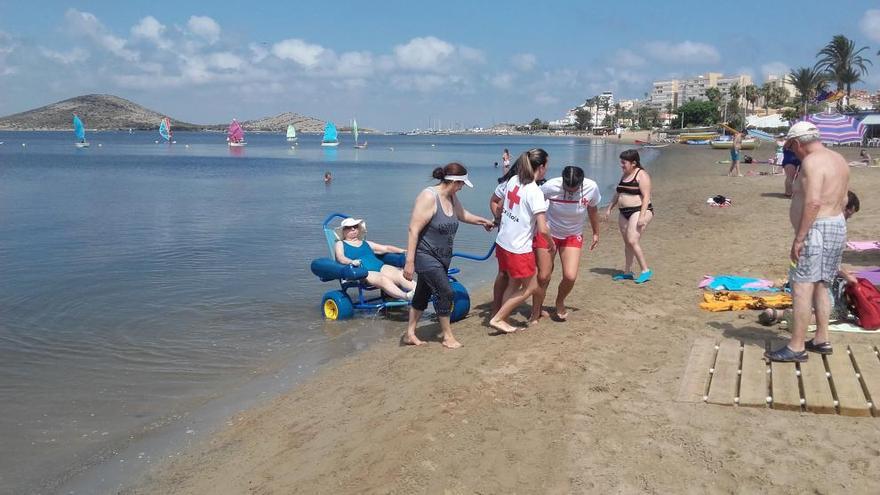 Todos los veranos se realiza una revisión de la situación de las principales playas.