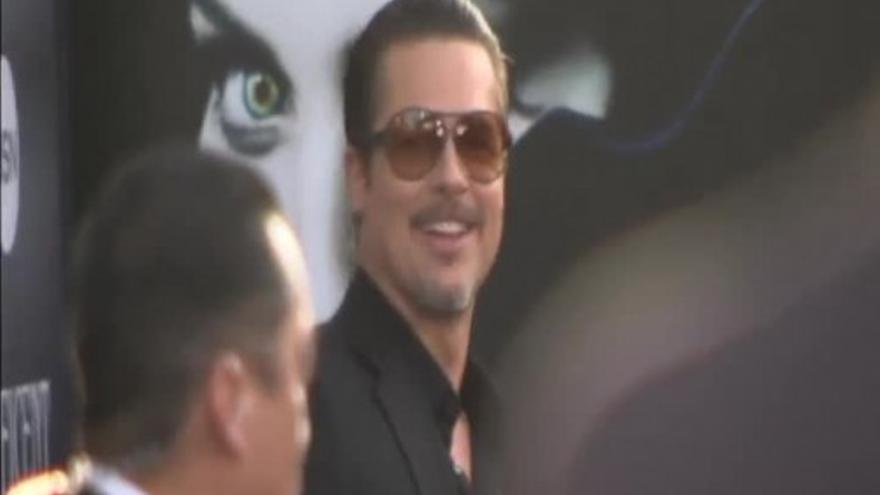 Brad Pitt, agredido por un periodista