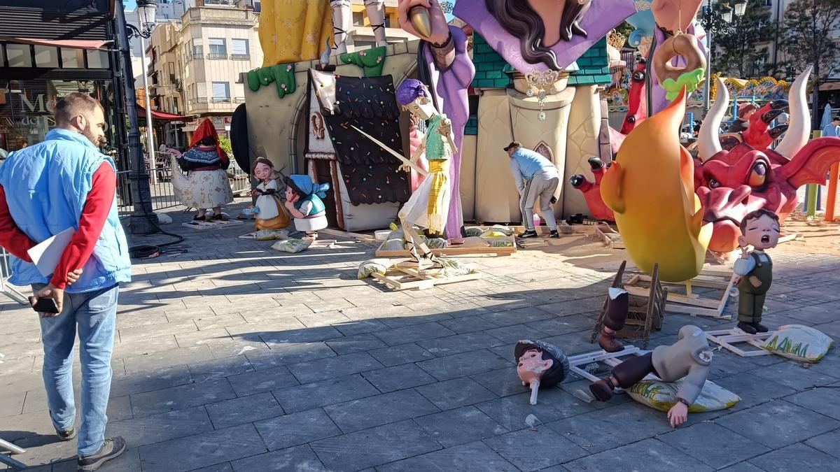 Los ninots vandalizados esta noche.