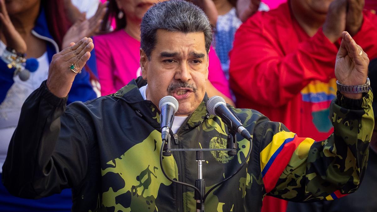 Nicolás Maduro asegura que seguirá gobernando Venezuela &quot;con el apoyo del pueblo&quot;.