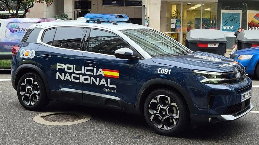 Detenido en Vigo por un delito de estafa con varias tarjetas bancarias cuya propietaria no echó en falta