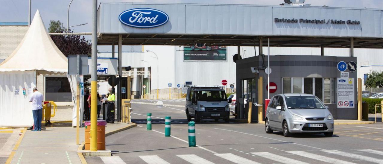 Acceso a la factoria de Ford en Almussafes, que sería la gran beneficiada de la gigafactoría. | PERALES IBORRA