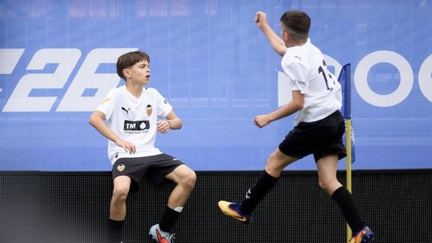 Un gol que dará la vuelta al mundo: Álvaro Mompó recuerda al mejor Piojo López y deslumbra en LaLiga FC Futures