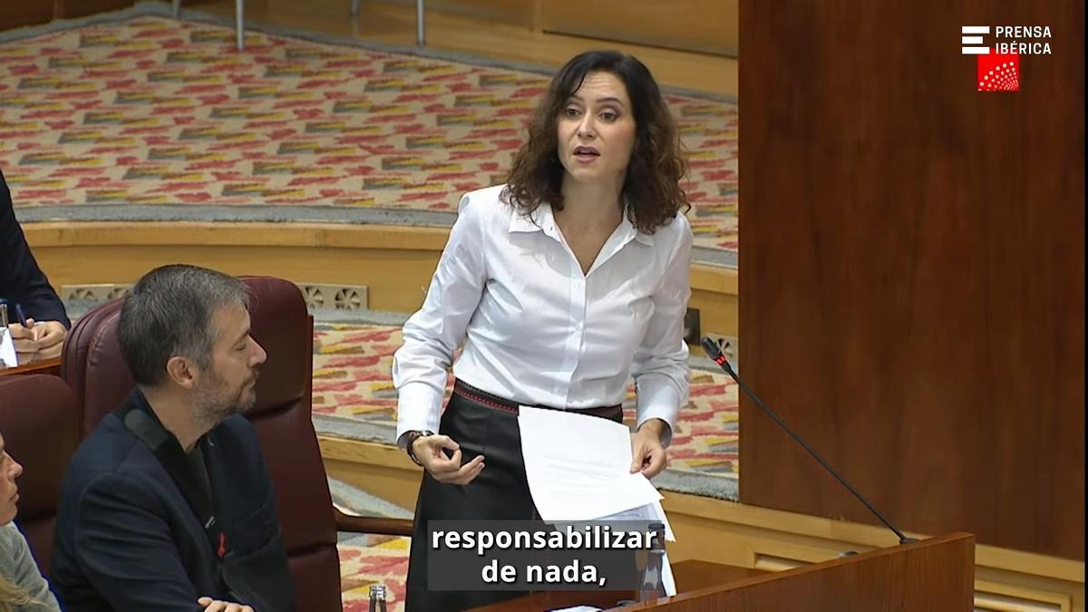 Ayuso acusa a Vox de "buscar el titular y no gobernar" y de dar lecciones "desde la raza pura"