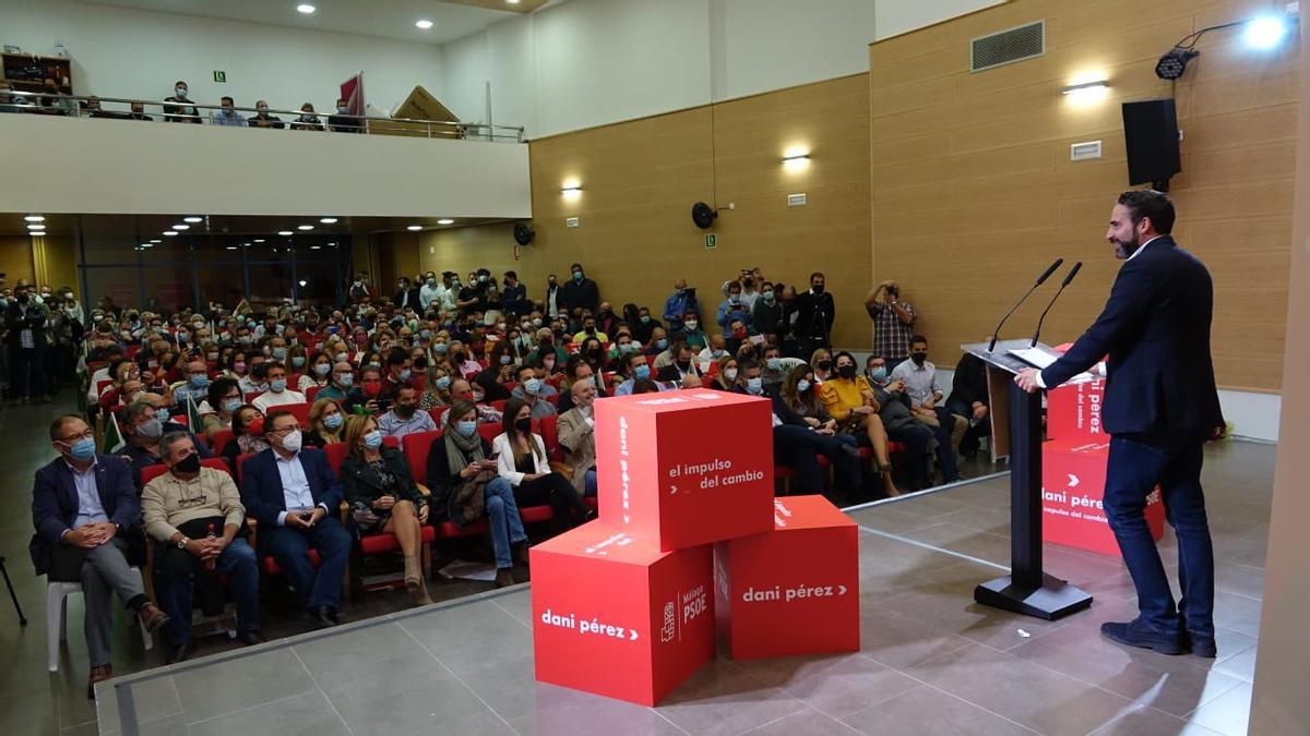 Daniel Pérez interviene en la presentación de su proyecto en Cártama.