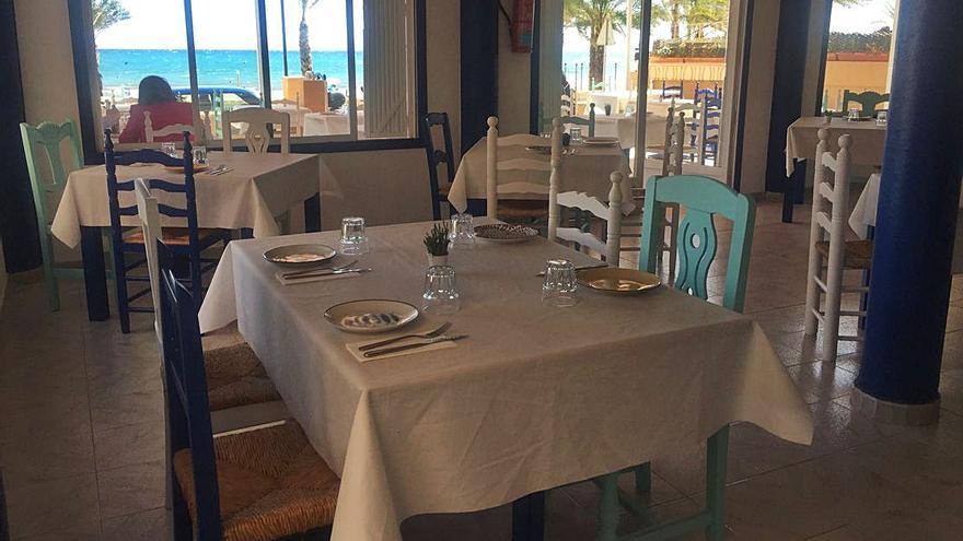 Restaurante El Gato Blanco, en la playa de Muchavista. | INFORMACIÓN