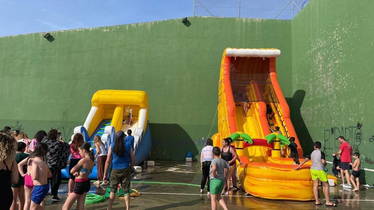 Imagen de archivo de una actividad de este tipo del mes de mayo, cuando aún no había problemas de agua. | J. S.