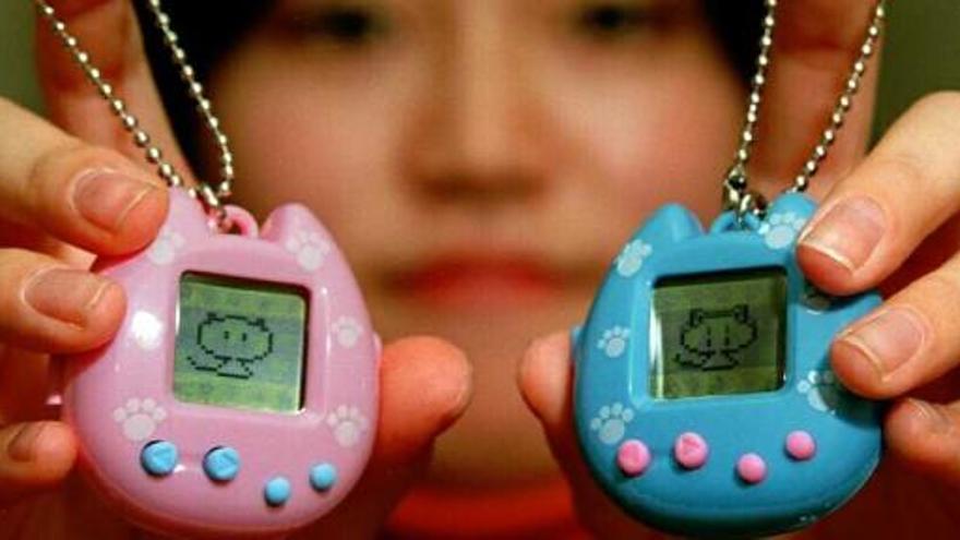 Tamagotchi original Mascota virtual BANDAI · BANDAI · El Corte Inglés