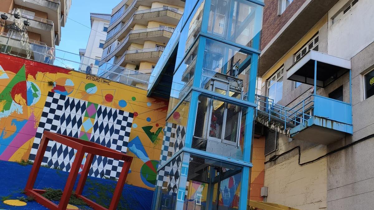 Nueva avería con usuarios atrapados, esta mañana, en el ascensor de Marqués de Valterra.