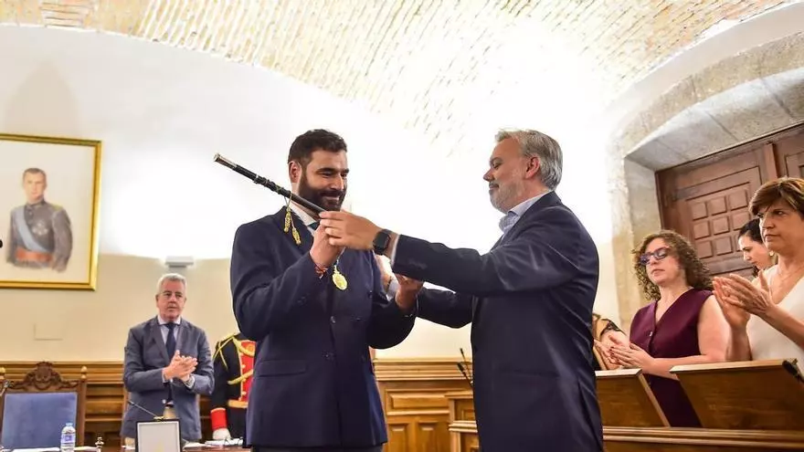 Video | David Dóniga toma posesión como alcalde de Plasencia
