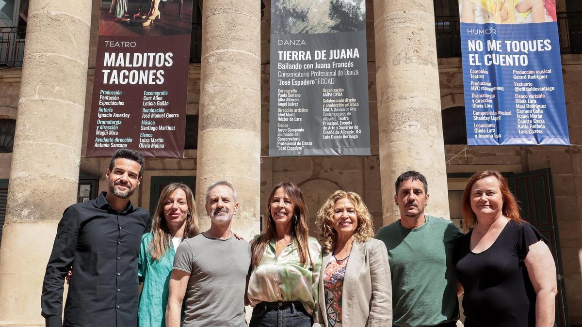 Presentación del espectáculo "Tierra de Juana. Bailando con Juana Francés", en el Teatro Principal de Alicante