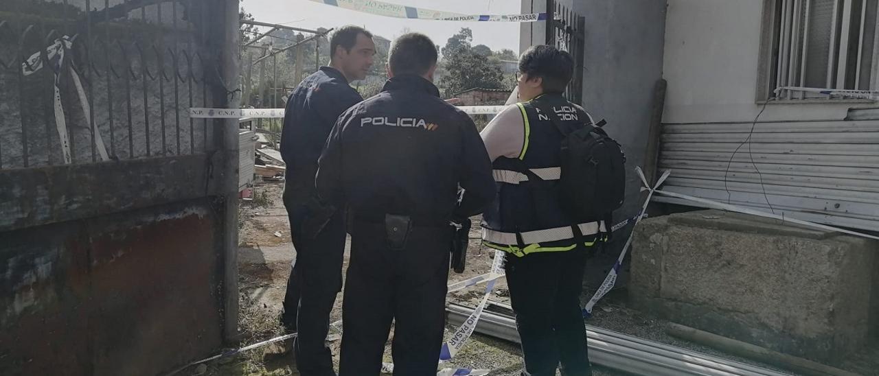 Al menos tres heridos por una explosión de gas en una vivienda en Ourense