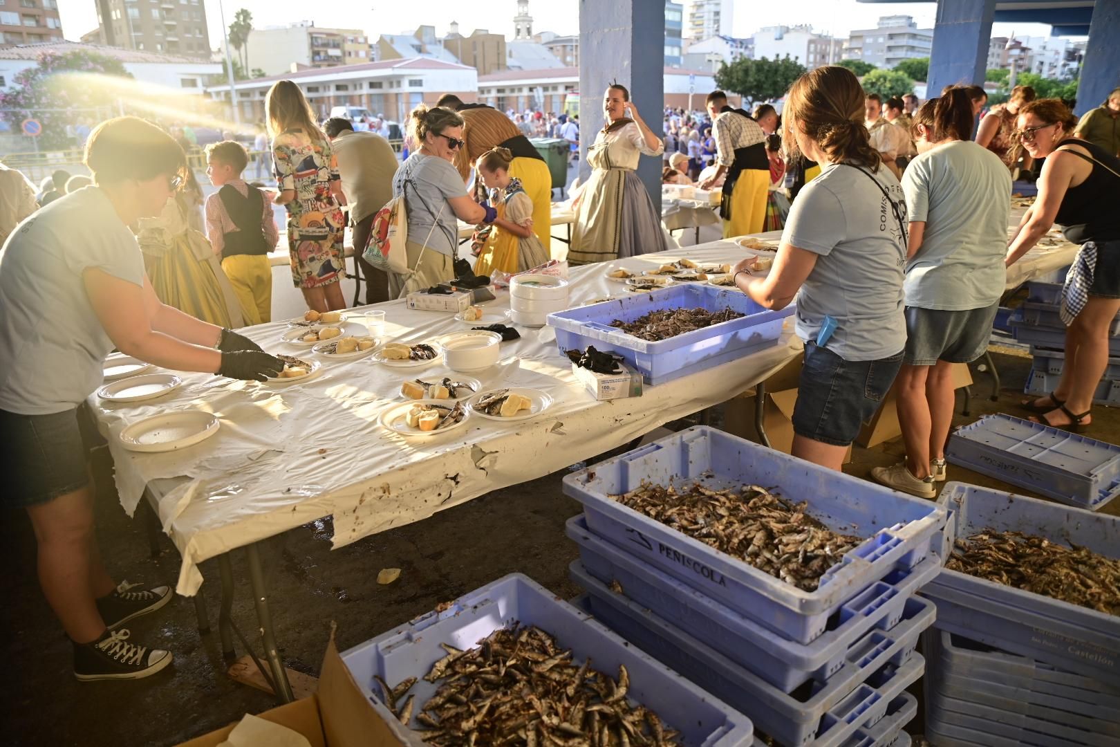 Galería | Torrà de sardinas en el Grau en Sant Pere