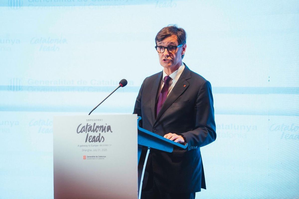 El president de la Generalitat, Salvador Illa, durante su conferencia económica en Shanghái (China).