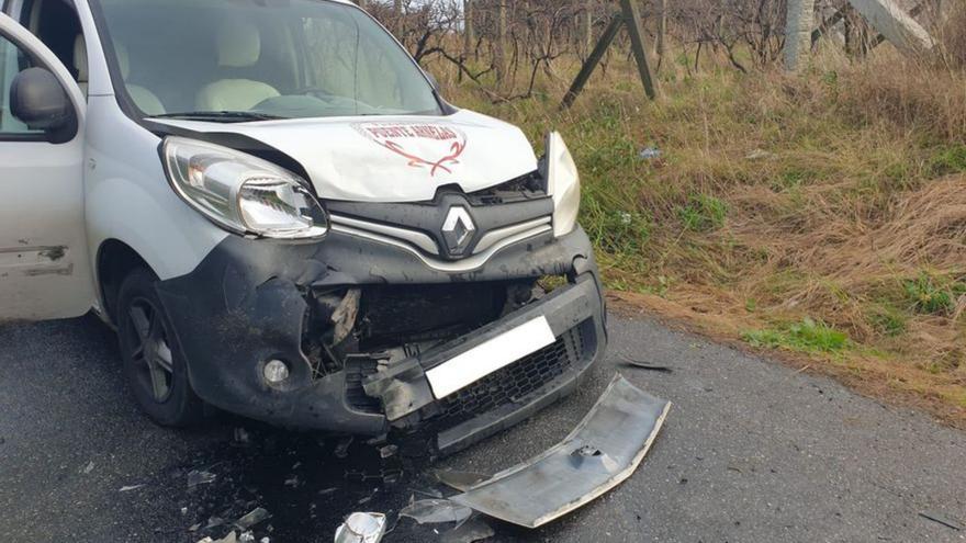 Dos heridas en un accidente entre furgonetas en Barrantes