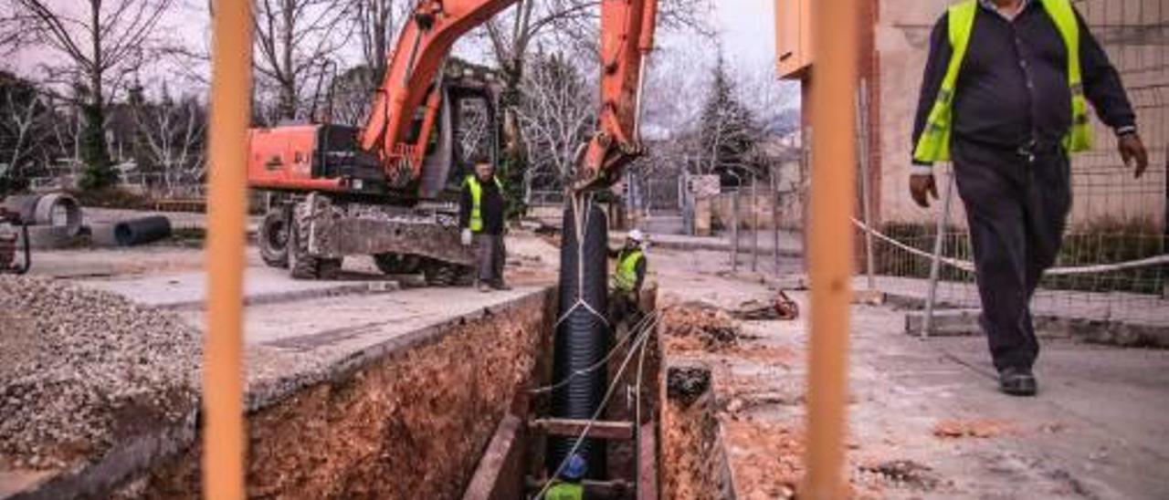 Obras en el alcantarillado del barrio de Batoy.