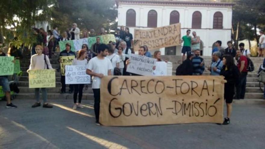 La Figa Tendra protesta por el derribo de la caseta okupada
