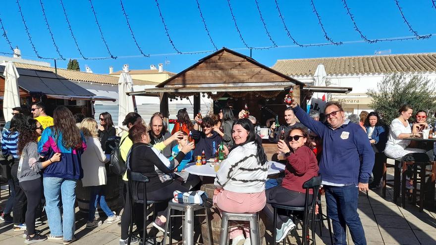 Dos casetas y dos bares abiertos tras una noche tranquila en Formentera