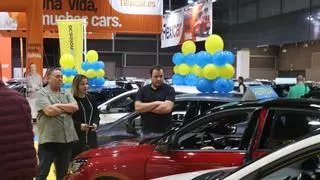 Valencia se refugia en los híbridos: la escalada de los combustibles dispara la búsqueda de coches eco en la feria del automóvil