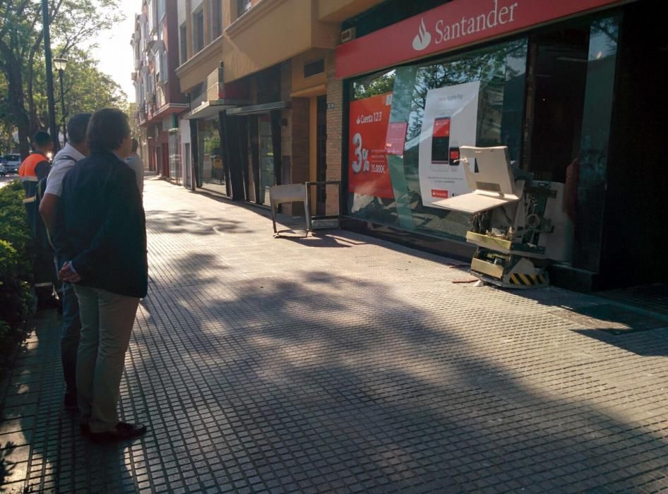 Robo en una sucursal del Banco Santander en Pedregalejo