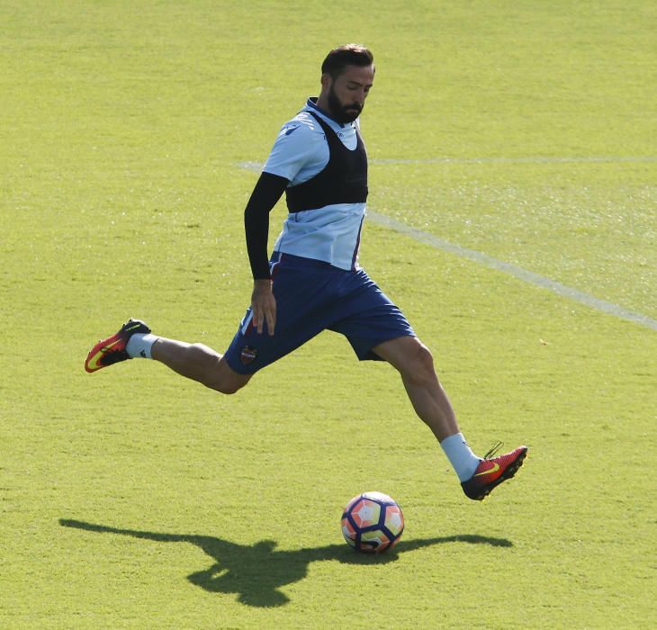 Las mejores imágenes del entrenamiento del Levante UD