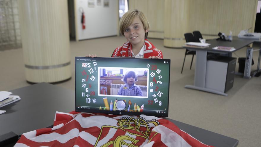 Álex, de viral a fichaje: el niño que recitaba los nombres y dorsales del Sporting jugará en el alevín