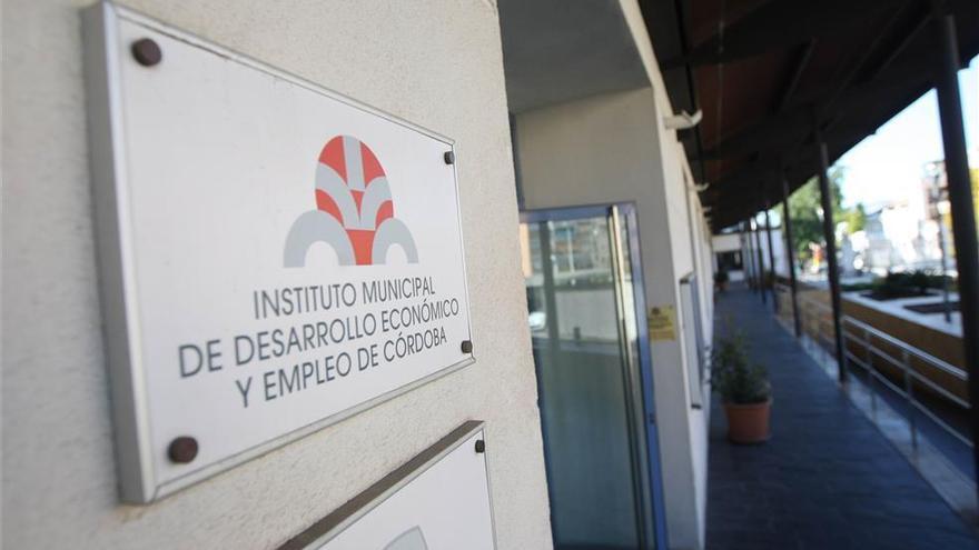 PSOE e IU denuncian la desaparición de las ayudas para la economía social del Imdeec