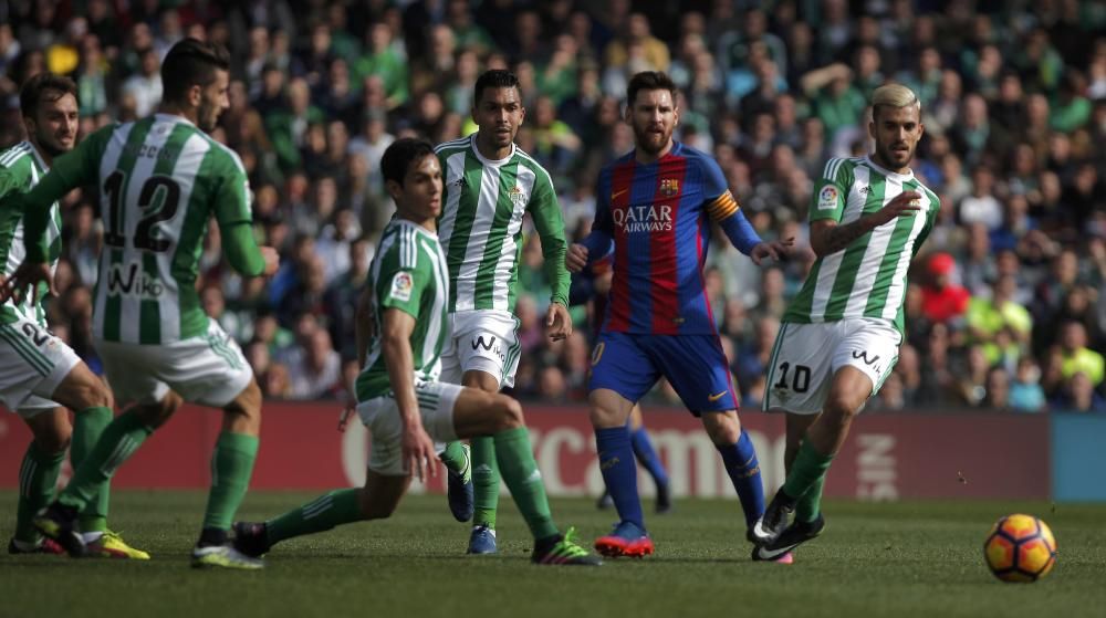 Football Soccer - Betis v Barcelona - Spanish ...