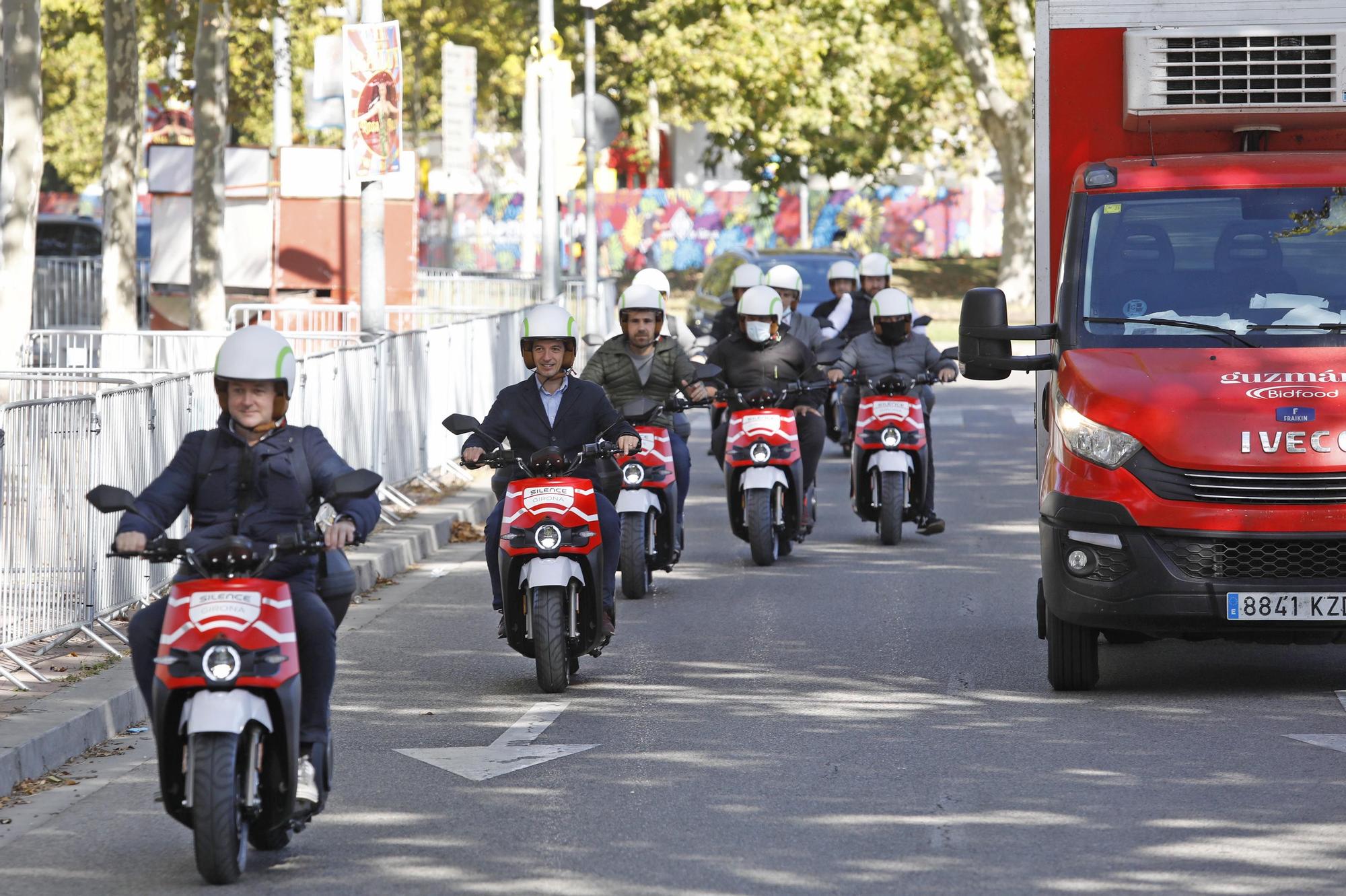 Girona estrena un servei de moto elèctrica de lloguer per minut