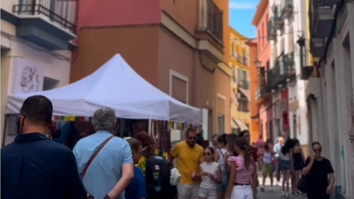 Luz verde a un nuevo bloque de 18 apartamentos turísticos en el corazón de la calle Feria