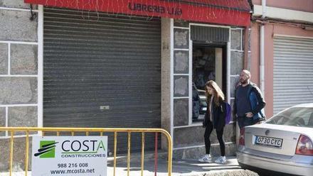 Dos años para un ladrón expulsado a escobazos y sin botín de una librería -  Faro de Vigo