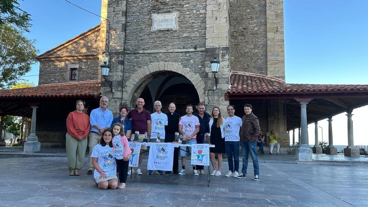 Foto de familia de organizadores, colaboradores y patrocinadores