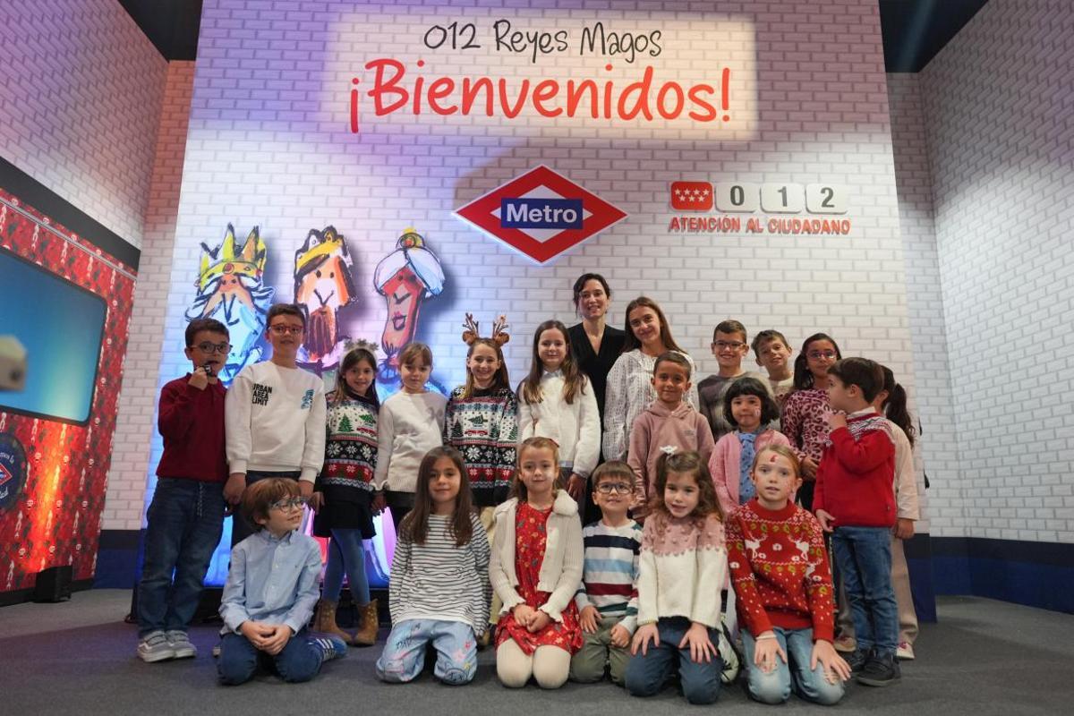 Díaz Ayuso presenta la tercera edición del servicio 012 Reyes Magos.