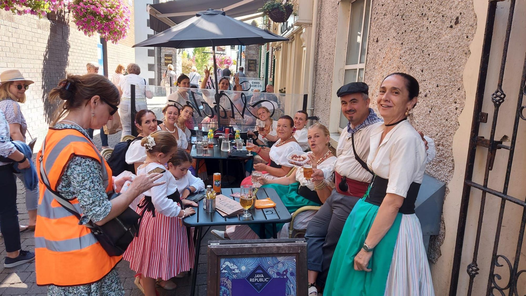 Grupo de Danzas Postiguet en Irlanda